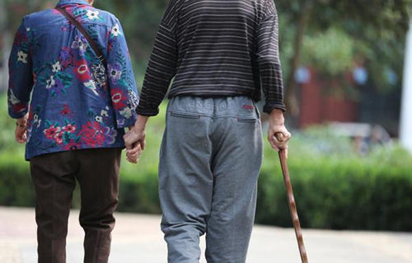 首批丁克夫妻如今步入晚年现状如何三种结局令人同情