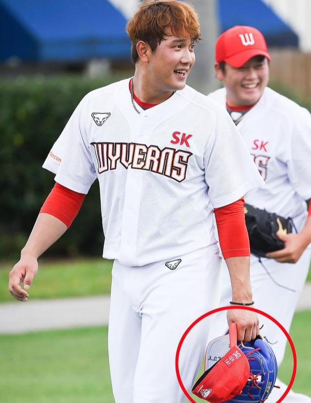 原创人生赢家女排美女主攻官宣男朋友仅此金软景的第二重炮