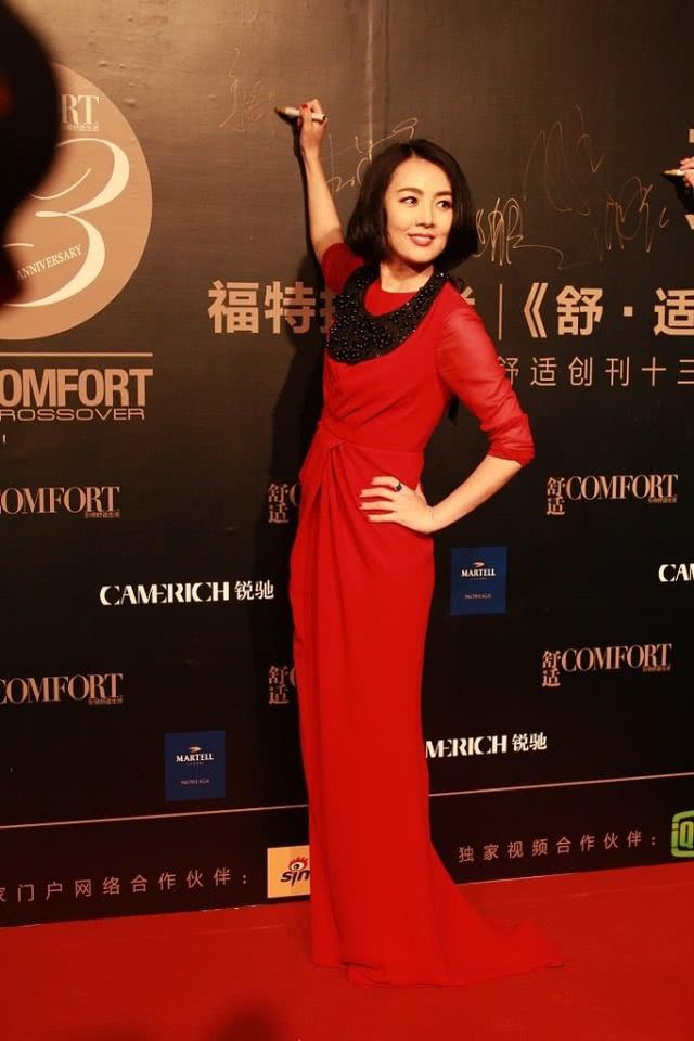 她曾是专业排球运动员,后凭演技成华鼎影后,如今"脸崩"无气质_姜宏波