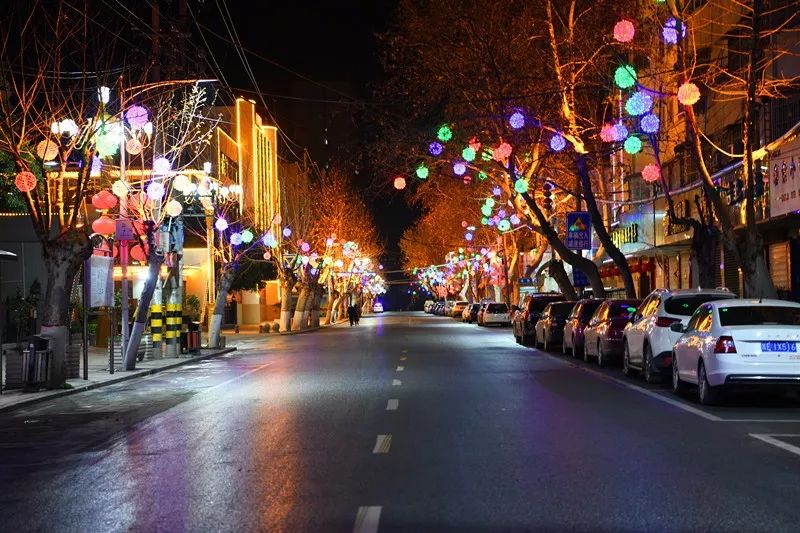 镇平县城最新的街道夜景靓照出炉啦大家有多久没见过了呢