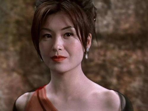 她曾是最上镜亚洲小姐,结婚13天丈夫去世,今50岁活成这个样子_伍咏薇