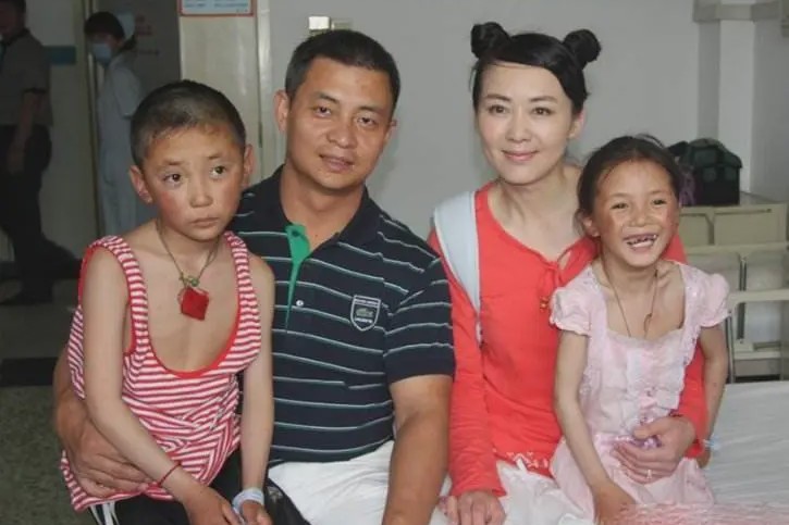 2005年,李琳和王小列把原来住的房子卖掉,结果王小列要求把卖房钱分他