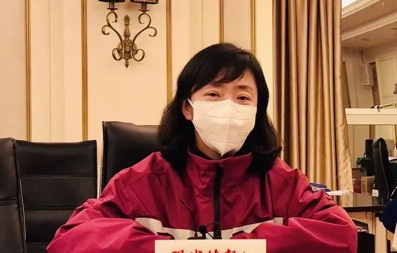 江苏支援黄石医疗队专家组组长黄英姿不放弃任何一个病人