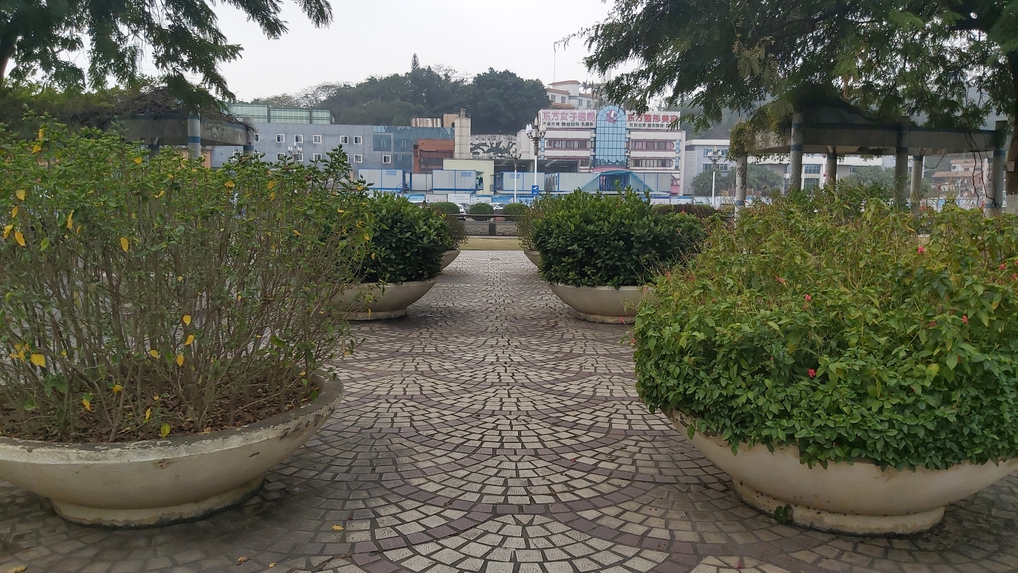 原创广东顺德钟楼公园,绿树成荫,设计独特