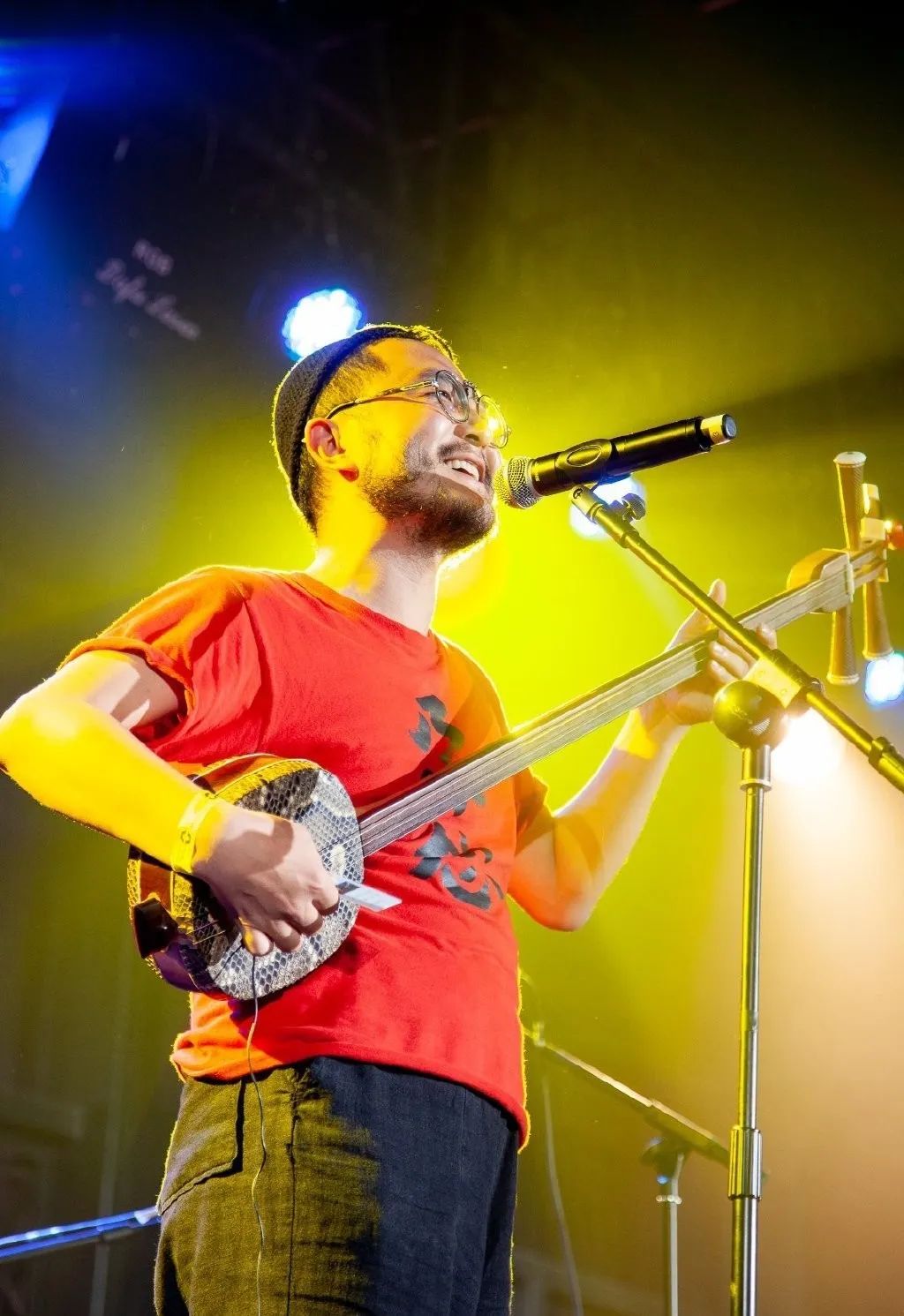 《早知道在家待这么久》已上线!_张尕