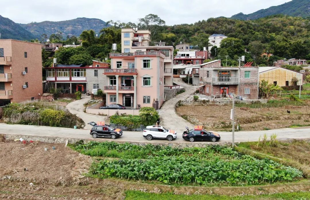 泉州洛江:志愿者私家车连续18天变身"防疫宣传直通车"硬核又接地气