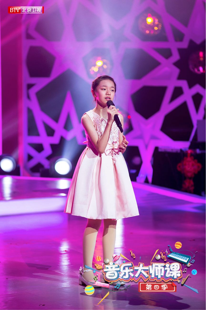 《音乐大师课》音乐少年才华横溢汇聚舞台 真挚歌声送祝福
