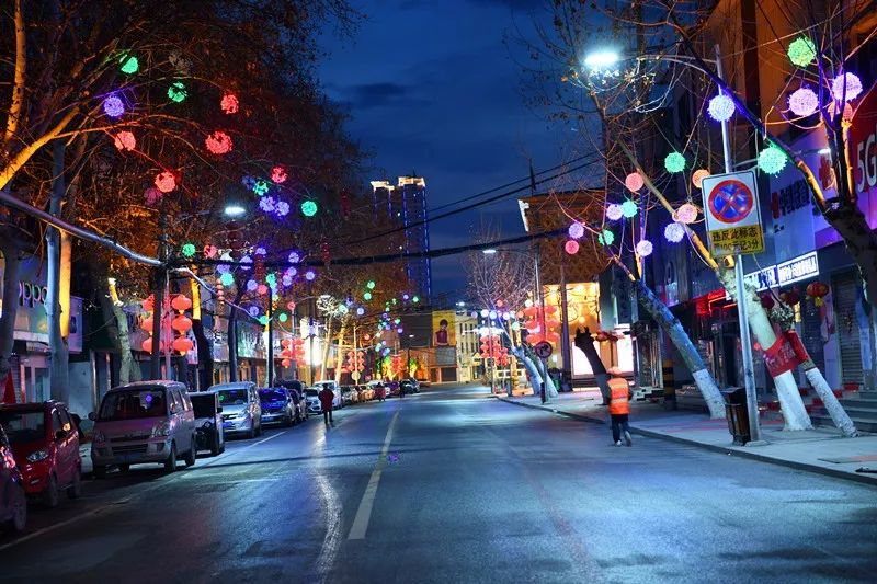 镇平县城最新的街道夜景靓照出炉啦大家有多久没见过了呢