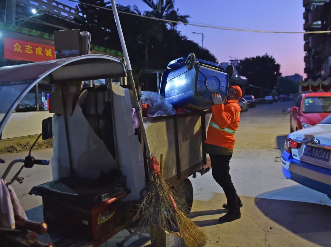 凌晨4点的泉州那27万名环卫工人