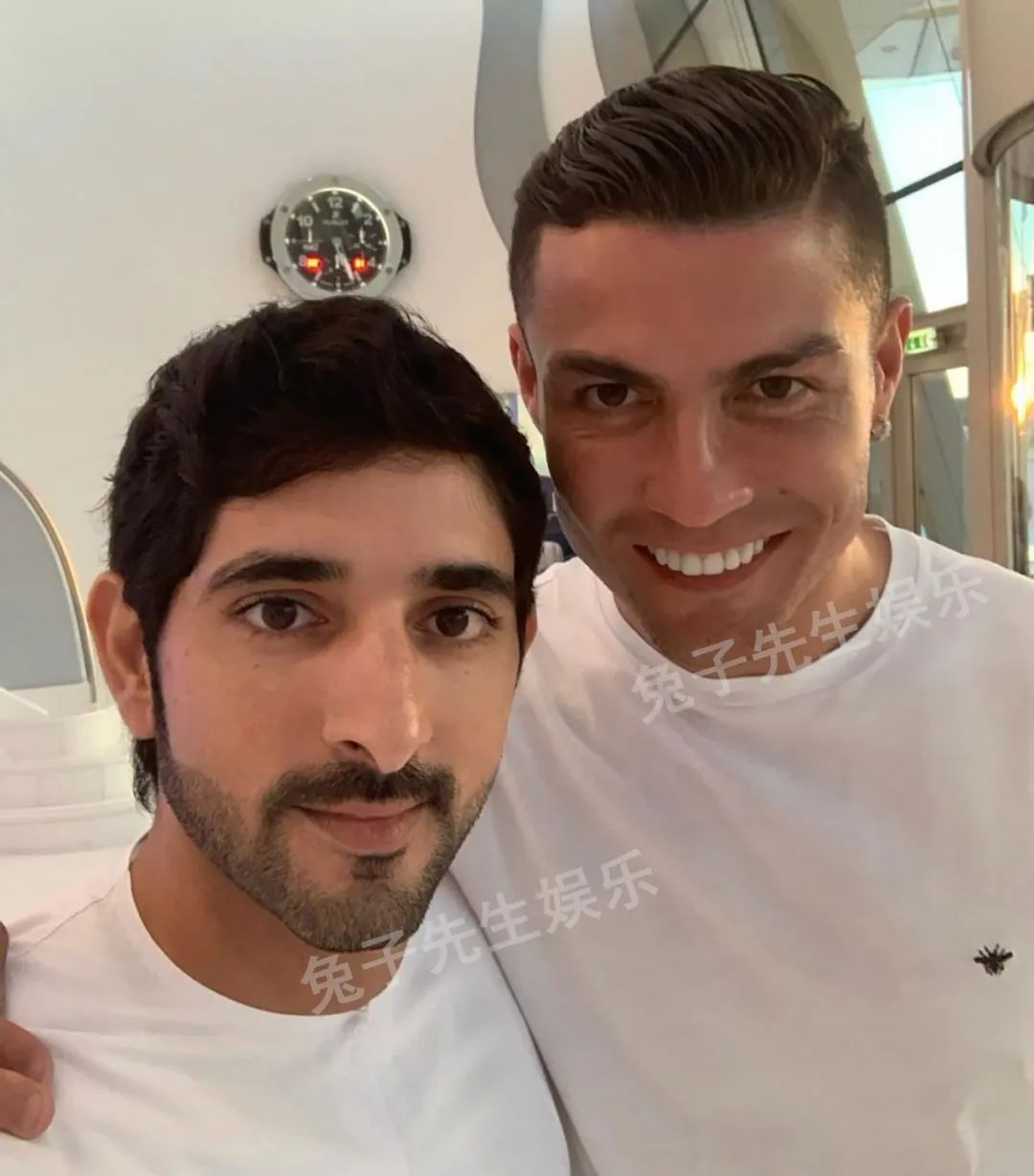 迪拜哈姆丹王子身高成硬伤与c罗相差一大截还没有成龙个头高