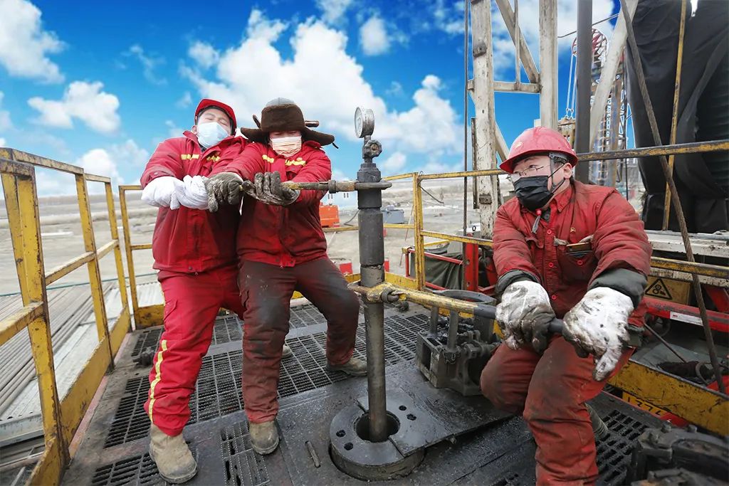 我在一线|修井工的"风花雪夜"