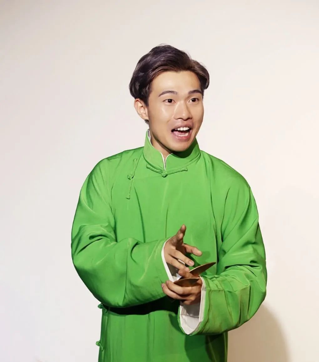 山东快书《一车大白菜》作者:刘金贵演唱:王乐天大年初二那一天,北风