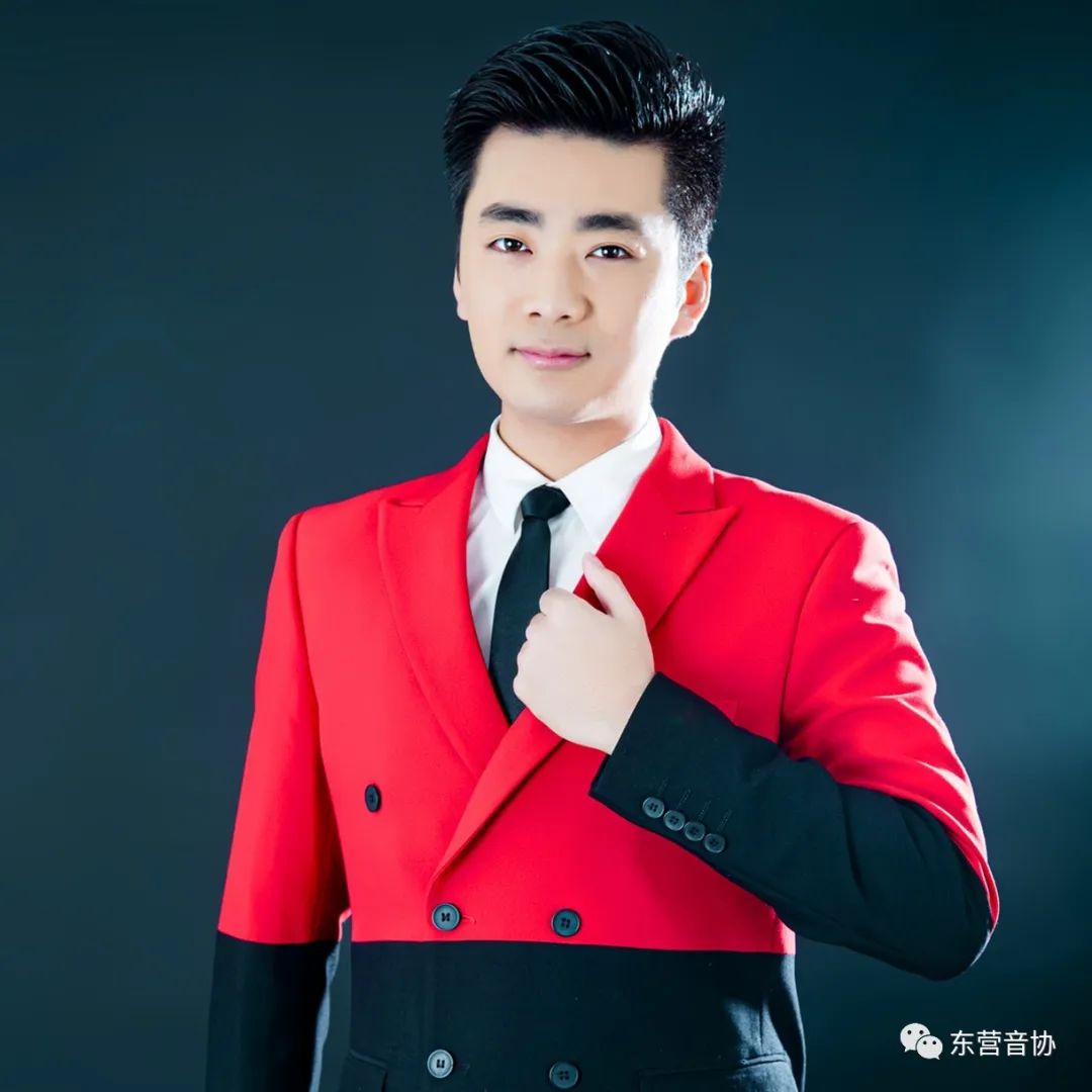 王寿磊,东营市音乐家协会会员,青年歌手,2018年山东综艺频道《我是大