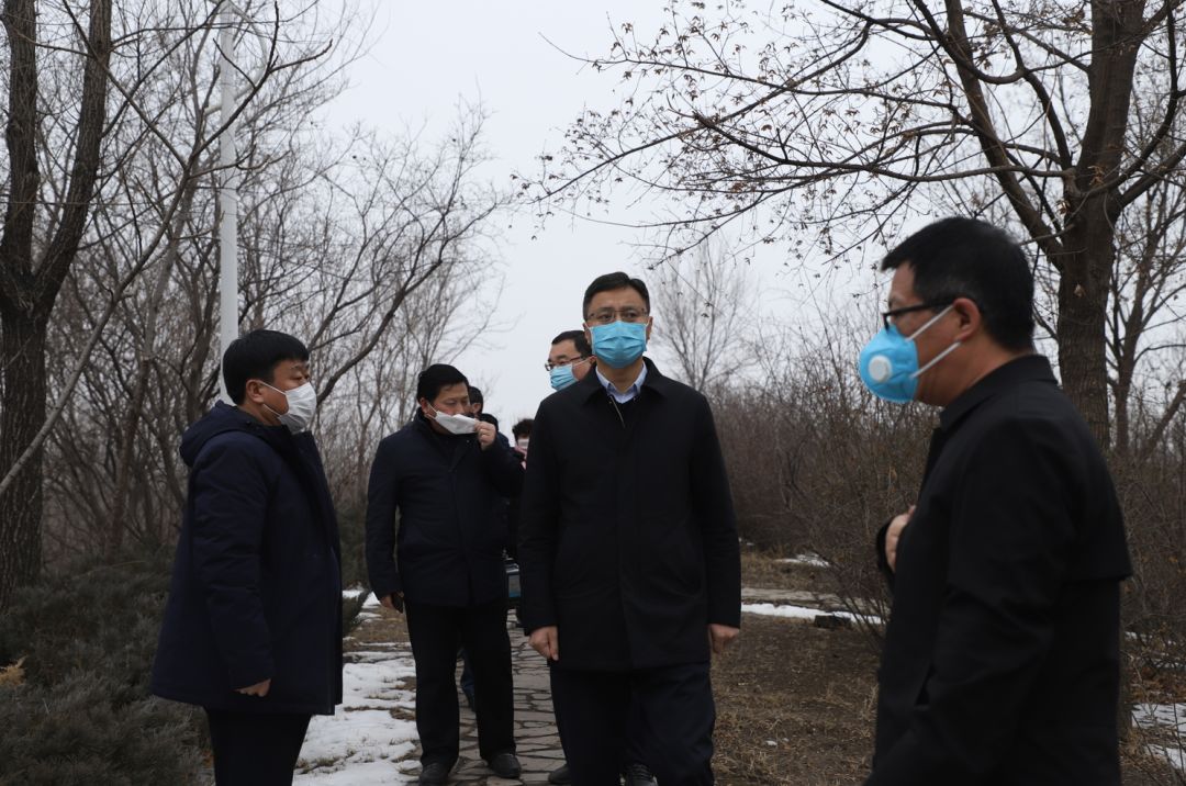 市委书记戚永和检查公园疫情防控和建设管理工作!