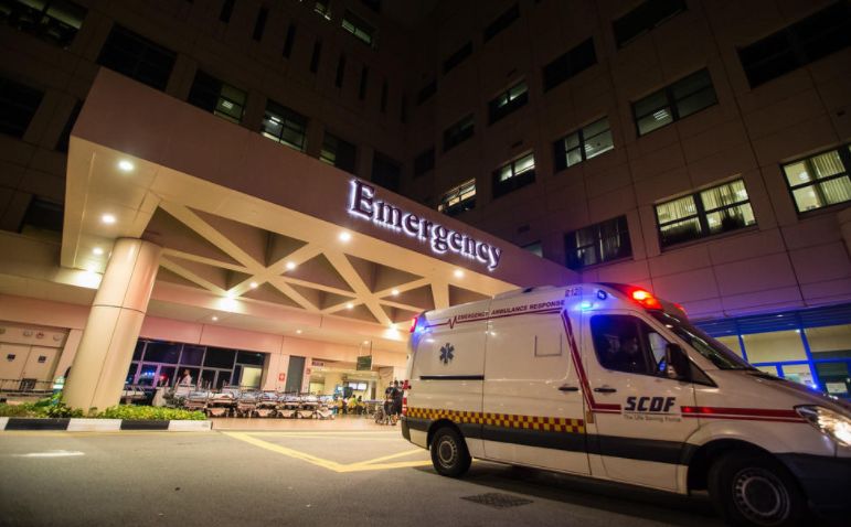 最近新加坡宝妈带宝宝打疫苗发烧去医院急诊的真实经历