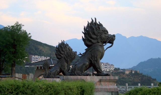 汉武帝在狩猎时打到了一头神兽,它长着牛的体型,却在头上长了一只独角