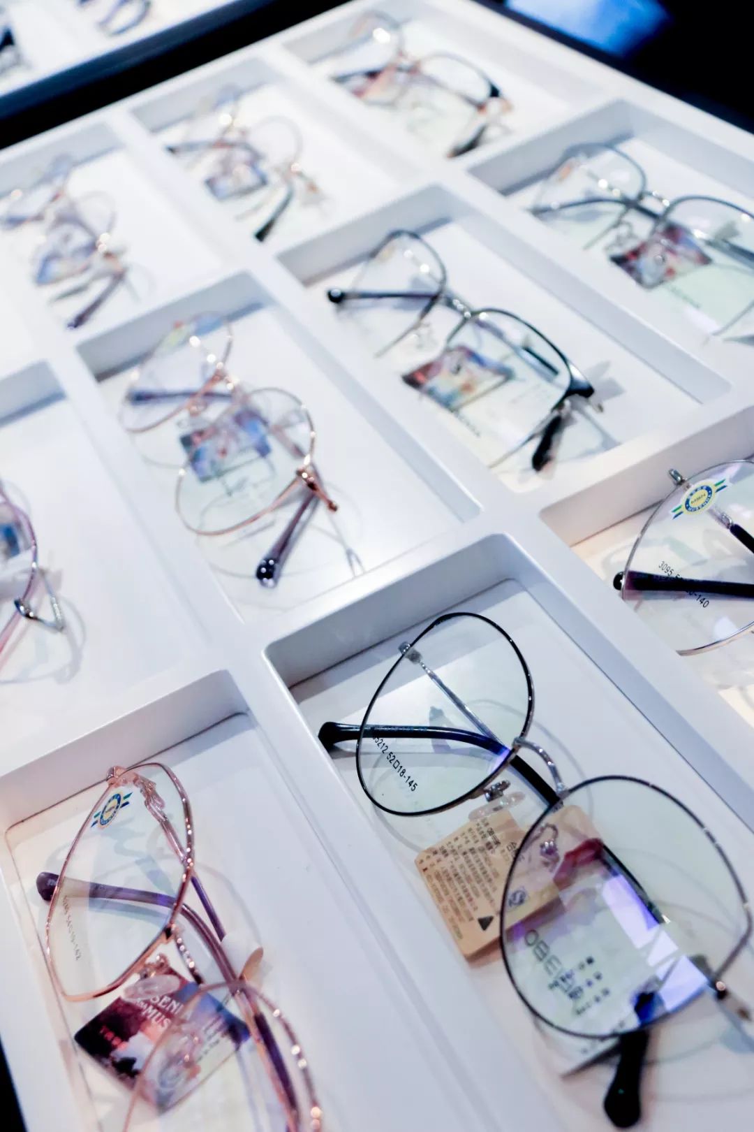 98元抢购【福建宝岛眼镜(连锁)】复古时尚框架 防蓝光镜片_厦门