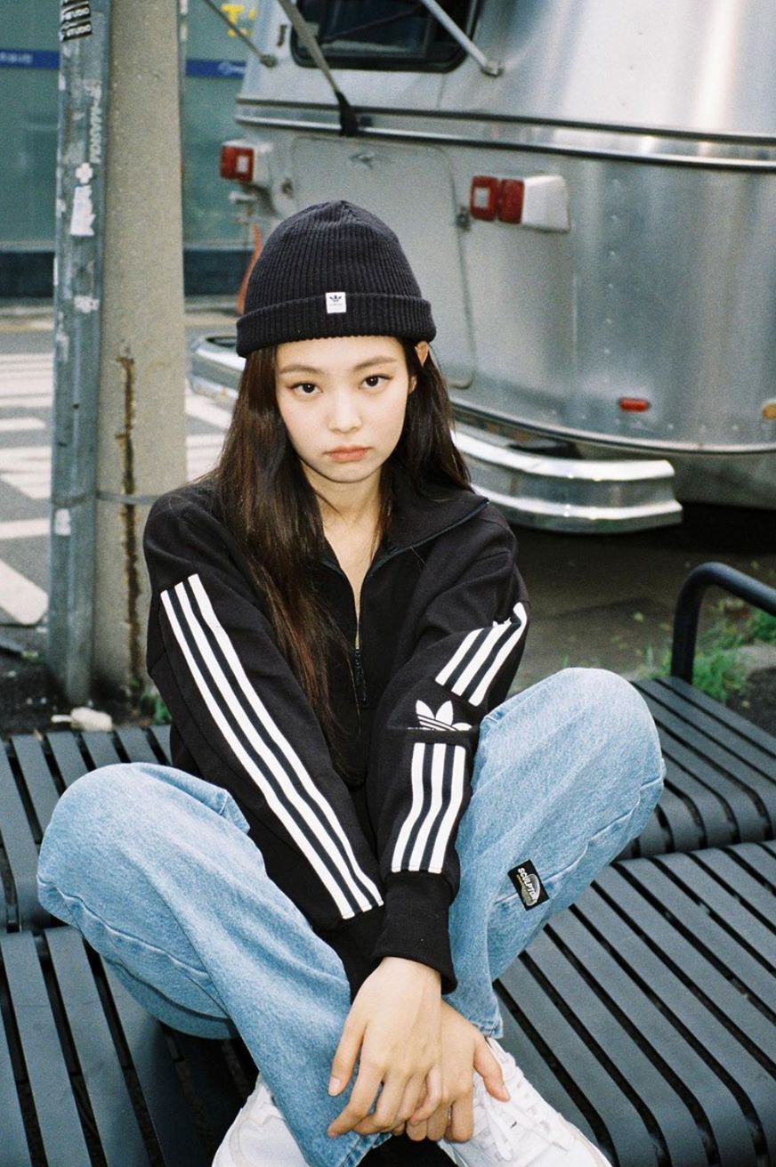 长期霸占热搜榜,她为何这么拽_jennie