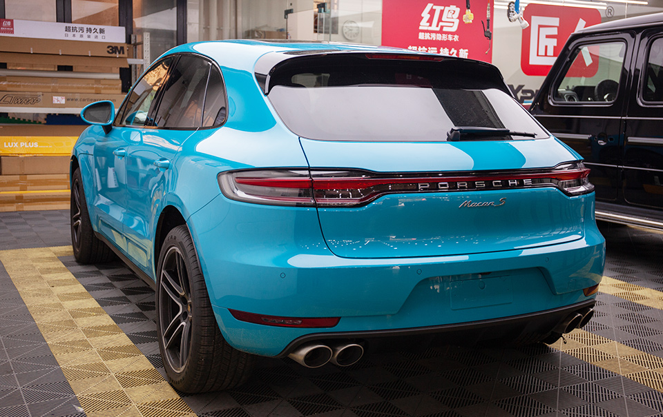 2020款天空蓝保时捷macan贴xpel透明车衣