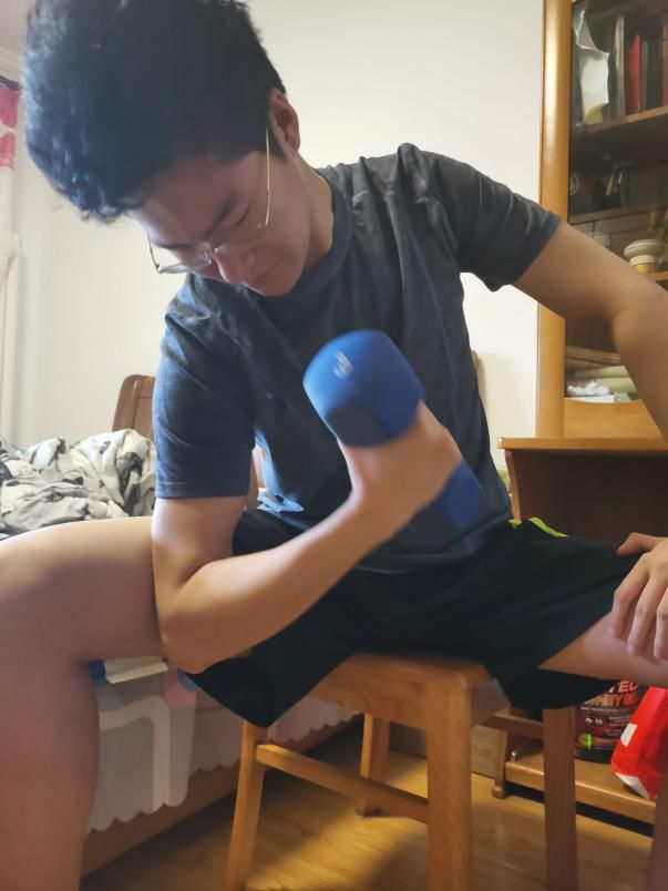 【在家修炼】不做肥宅,来看运动达人的日常_锻炼