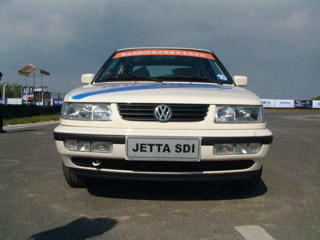 捷达sdi但其实在国内,我们也生产过柴油轿车,比如以下几款大众车型,你