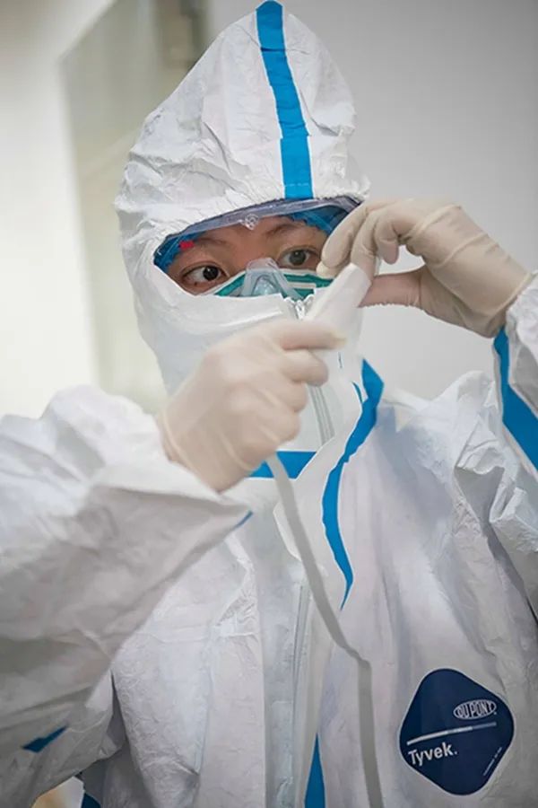 摄影| 昆明摄影家镜头中的最美逆行者!