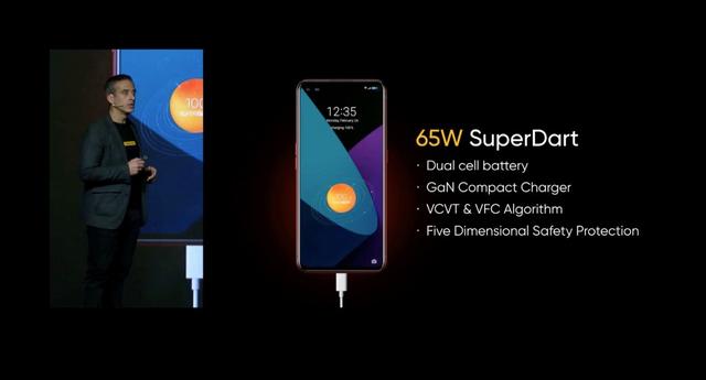 续航方面,全系标配realme superdart 65w超级闪充