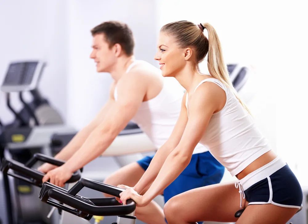 拒绝宅家肥,运动得这样安排最燃脂!_训练