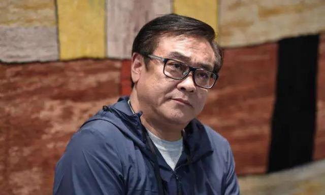 尔冬升和第二段婚姻的妻子约定要丁克,却成为了那个背叛者