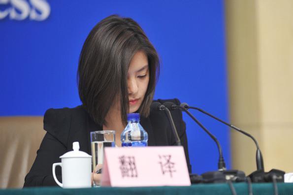 原创 她是外交部"冰美人",学弟楷模,老师:保送外交学院"屈才"了