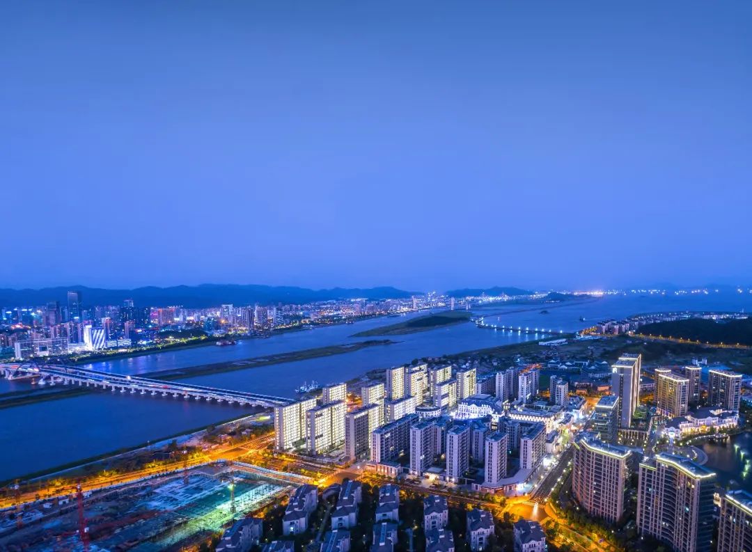 省建设厅"三服务"领导小组莅临绿城如心小镇开展调研