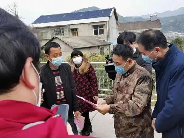 市退役军人事务局局长王苠睿,县委常委,县人武部部长林勇,县人武部