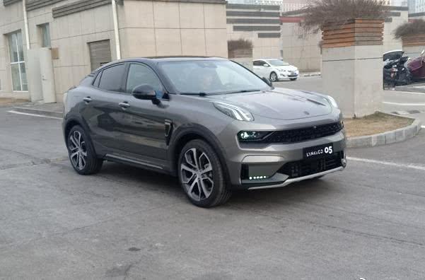 首台吉利领克05到店动感外观比宝马x4还帅气配20t8at