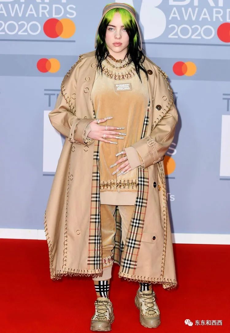 18岁爆红成diva她如今是北美最火现在的年轻人你看得懂吗