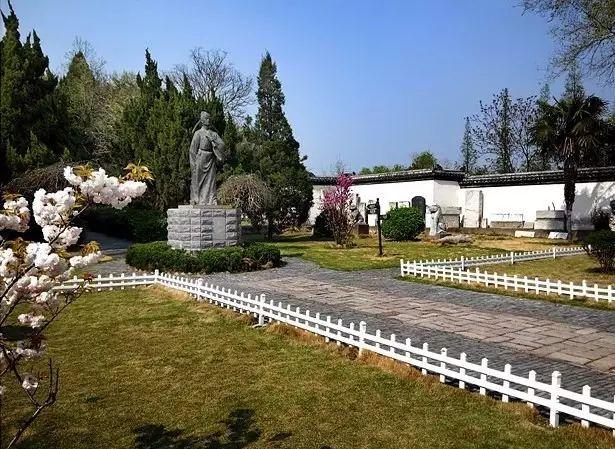 另外还包括东关街六景点(武当行宫,街南书屋十二景,华氏园,李长乐故居