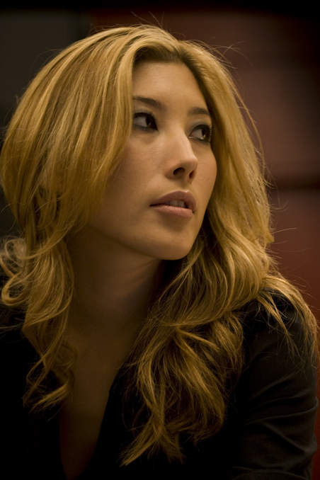 迪辰·拉奇曼(dichen lachman)母亲怀她的时候还是在日本,但她出生于