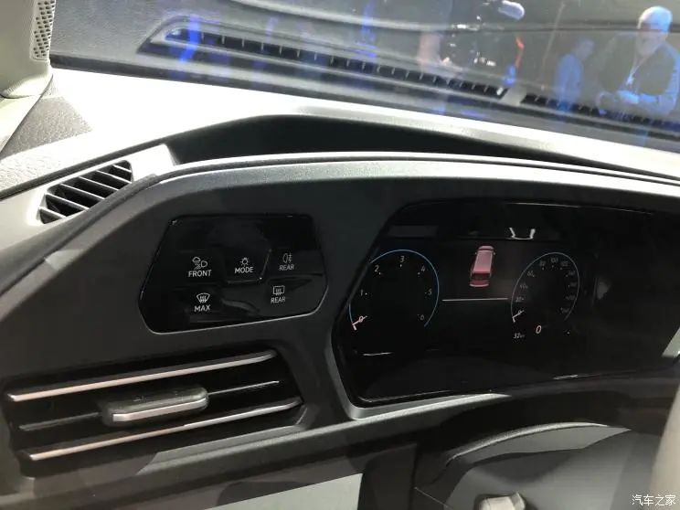 还记得成龙代言后就再也卖不动的大众开迪吗如今换代了这次谁代言能