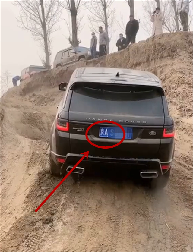 京a牌路虎揽胜落地115万72秒破百牌非连号却值6位数