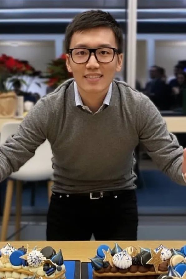 同样是爱豪车爱名表这位90后富二代为何如此不同