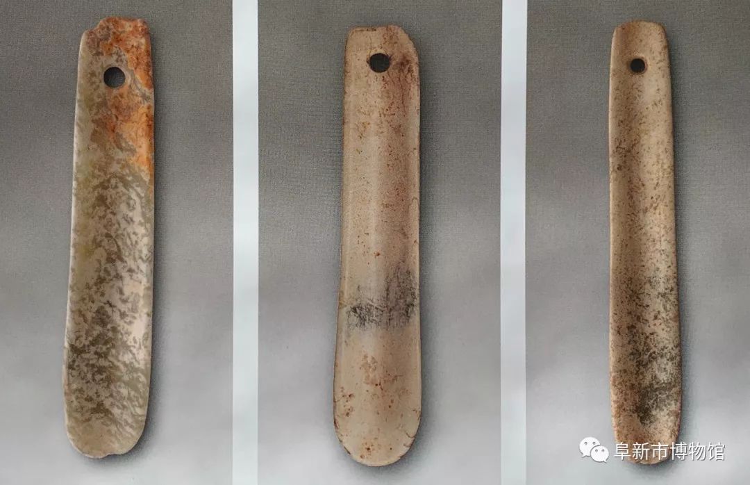 著名考古学家苏秉琦教授认为:"查海出土的玉器解决了三个问题,一是