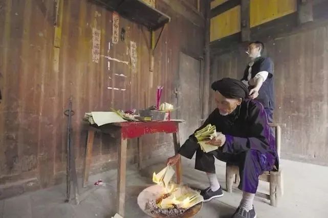 回荡山野的神歌记土家人的服司妥还愿