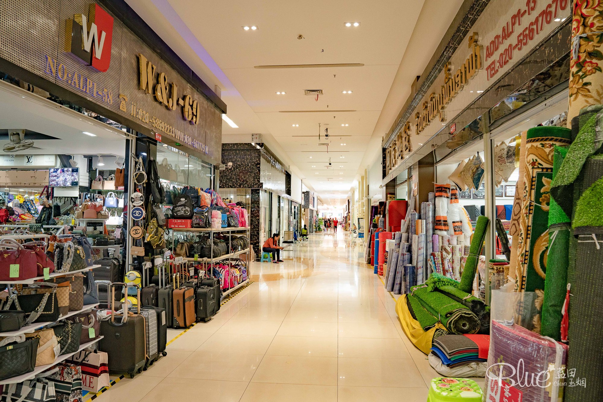 原创老挝旅行新发现万象的中国三江市场国人卖重庆小面一年挣80万