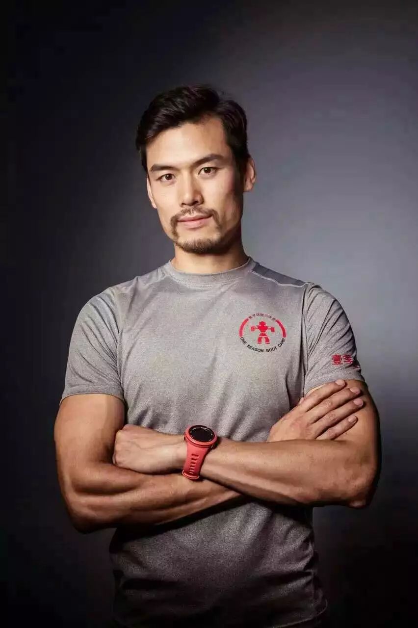 曾十项全能-职业运动员体能教练新奥店店主壹季体能训练营李元杰今日