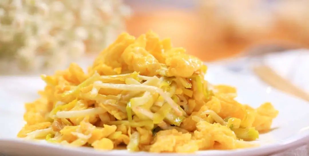 一盘韭黄炒鸡蛋秒杀一大碗米饭满口鲜嫩又多汁