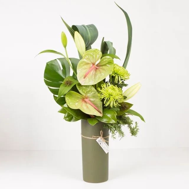 有了这样的前台桌花,瞬间让公司绽放迷人光彩!