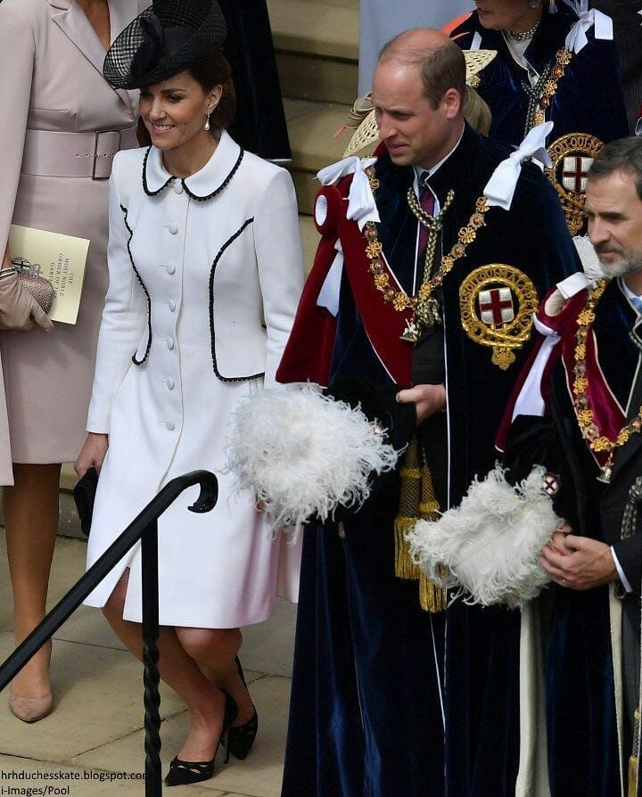 凯特王妃屈膝礼最佳示范英伦优雅范十足