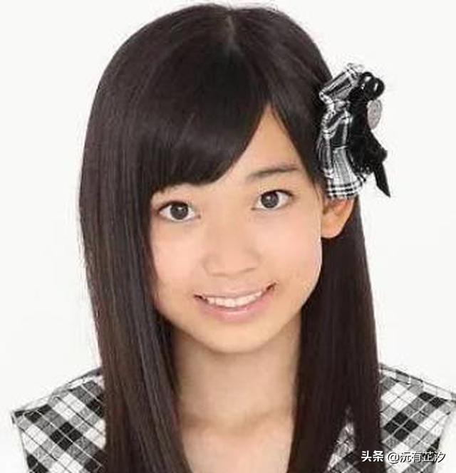 先请出我们的一号选手,小樱花~这是小樱花未正式出道时候的样子.