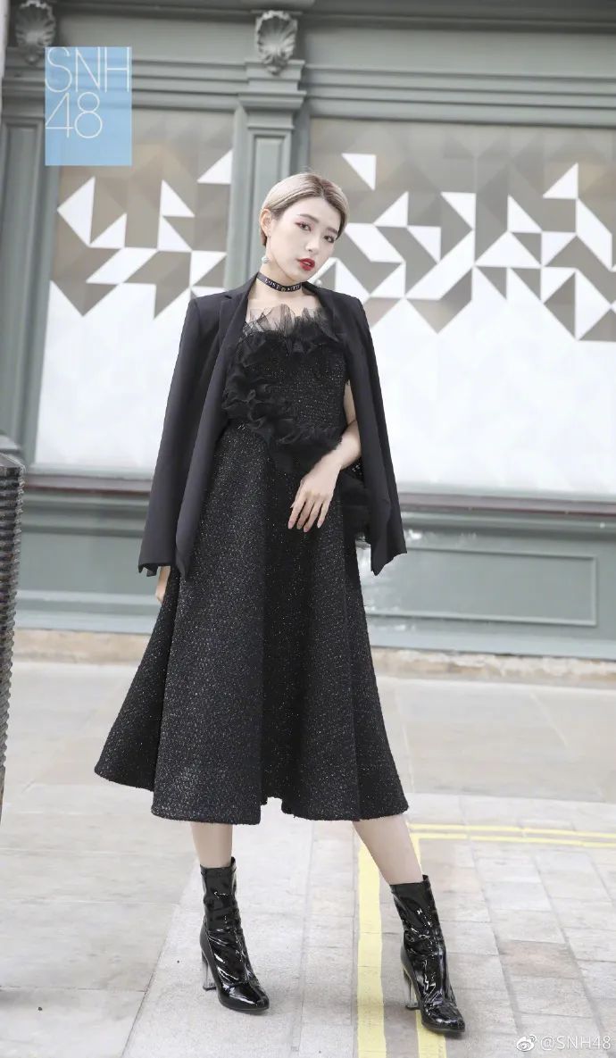 是可爱的萌也是超酷的猛看钻石女孩戴萌绽放光芒