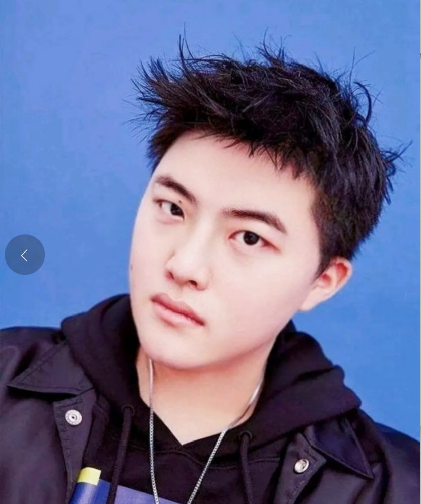 lck赛区公认的花美男wraith选手虽然在2018年宣布退役,但是wraith选手