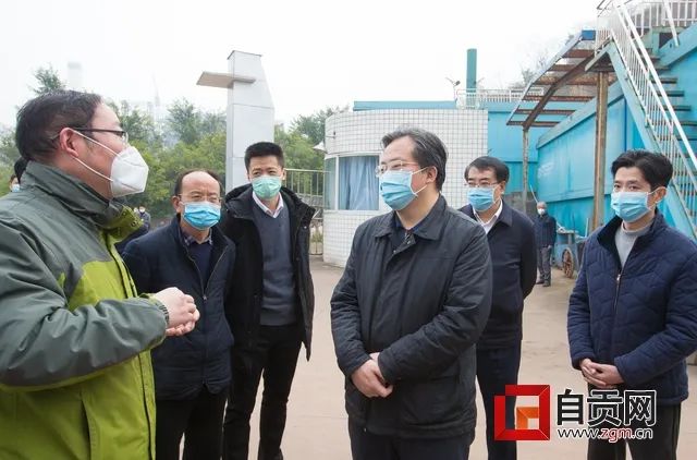 叶卫东)2月24日上午,自贡市委书记,市总河长范波前往自流井区,大安区